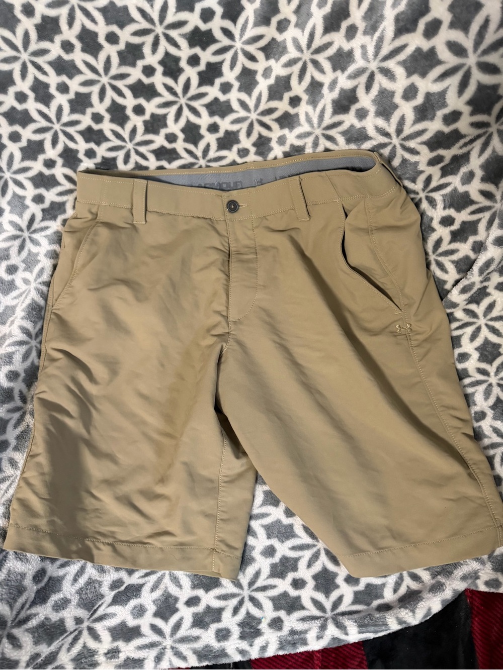 Under Armour Men's Tan Performance Flat-Front Shorts